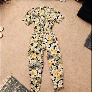 Vintage Floral jumpsuit elastic waist button up